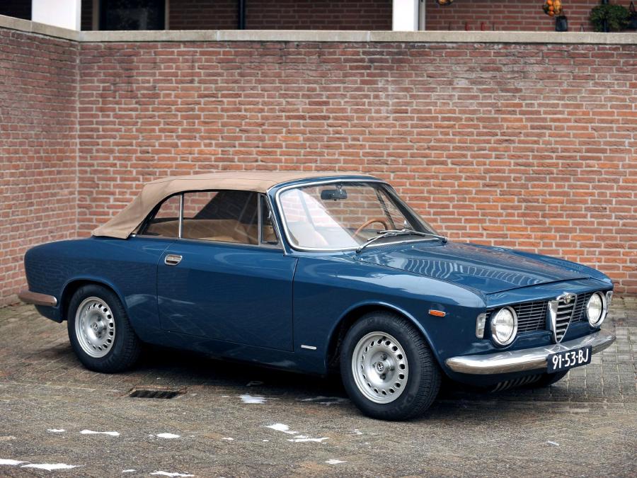  Alfa Romeo Giulia GTC (105.25) 1964 года  (фото 6 из 16)
